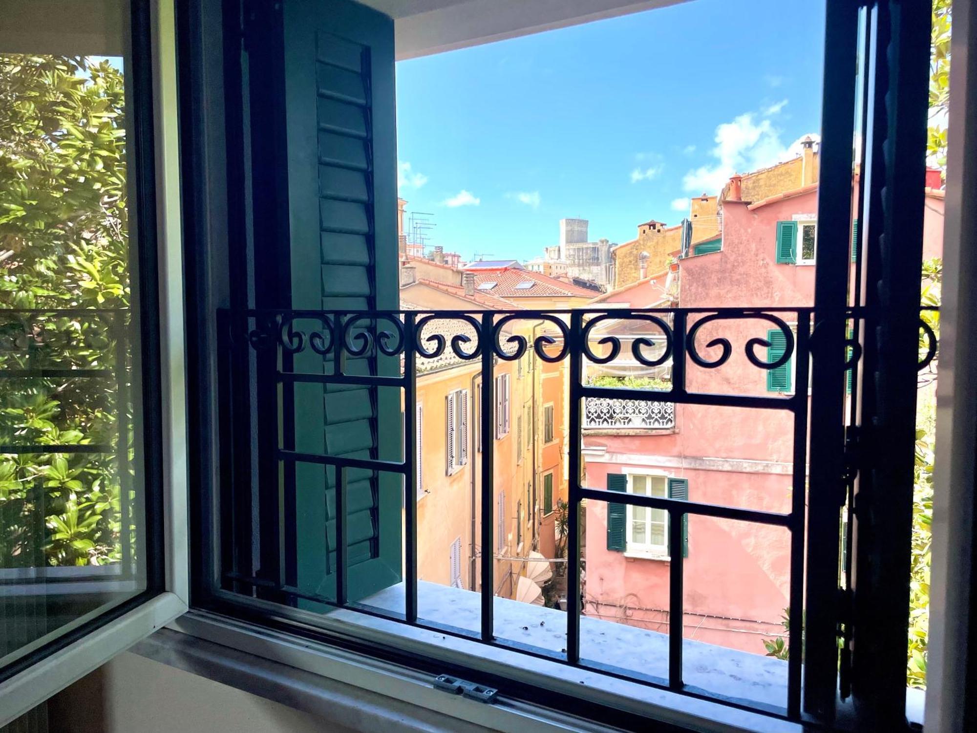 L'approdo Dei Poeti / The Poets' Haven *